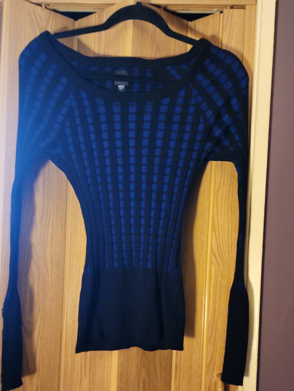 2B Bebe Women's Black Textured Long-Sleeve Sweater